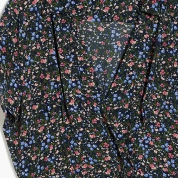 City Chic CCX NWT Meadow Floral Print Blouse Top XXL Dainty Feminine Romantic - Picture 3 of 16